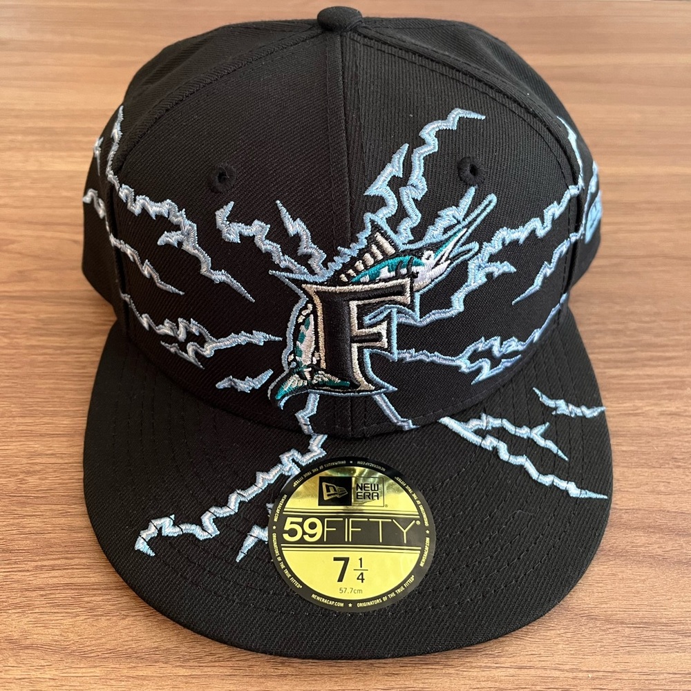 Florida Marlins New Era 59Fifty Fitted Hat size 7 1/4 & 7 3/4